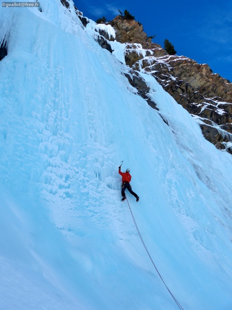 Ice climbing in the Viso hut area