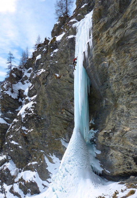 Roux d'Abries ice fall
