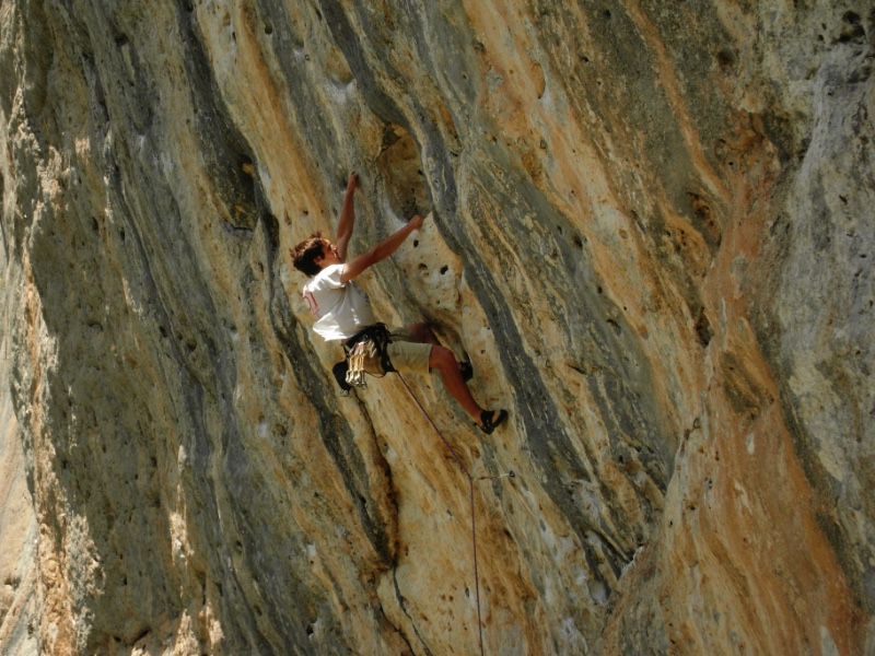 Rock climbing in Céüse cascade