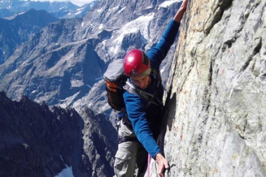 rock climbing around Ailefroide