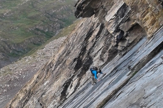 Escalade des grandes dalles de la Taillante