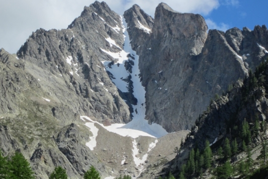 Face Nord du Corno Stella et le couloir Louroussa