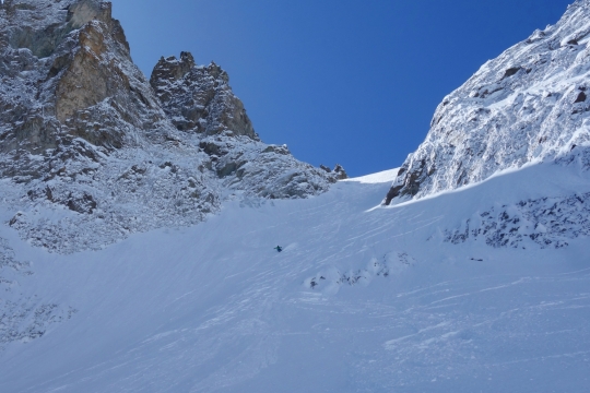 Snowboard en pente raide