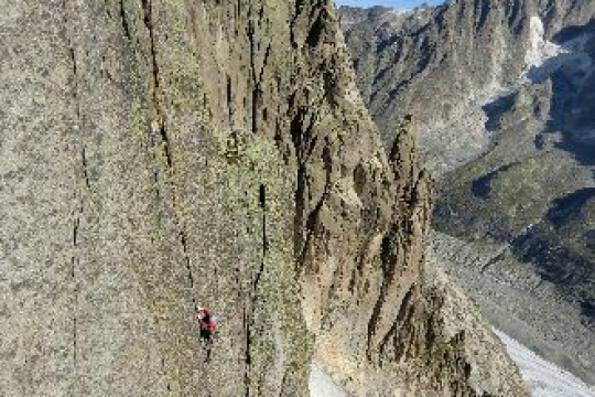 Escalade a l'envers des Aiguilles Chamonix